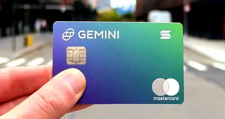 Gemini credit card Solana Edition with a minimalist aesthetic, highlighting the logo and card details.