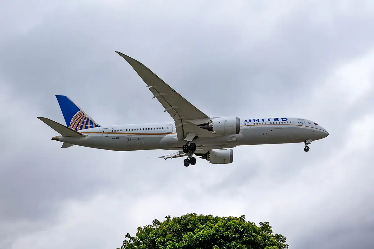 United Airlines plane