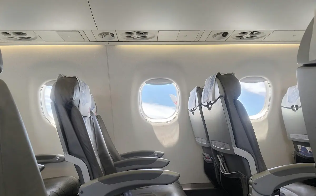 Chase Sapphire Reserve versus Citi AAdvantage Platinum Select comparison 2026 showing premium flexible rewards versus American Airlines perks