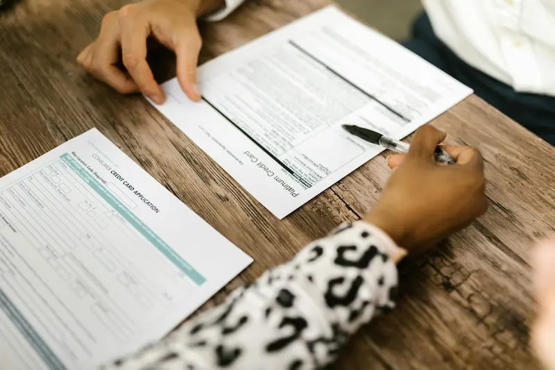 Application tips for Chase Sapphire Reserve and Citi AAdvantage Platinum Select in 2026 including Chase 5 24 rule and Citi family rules