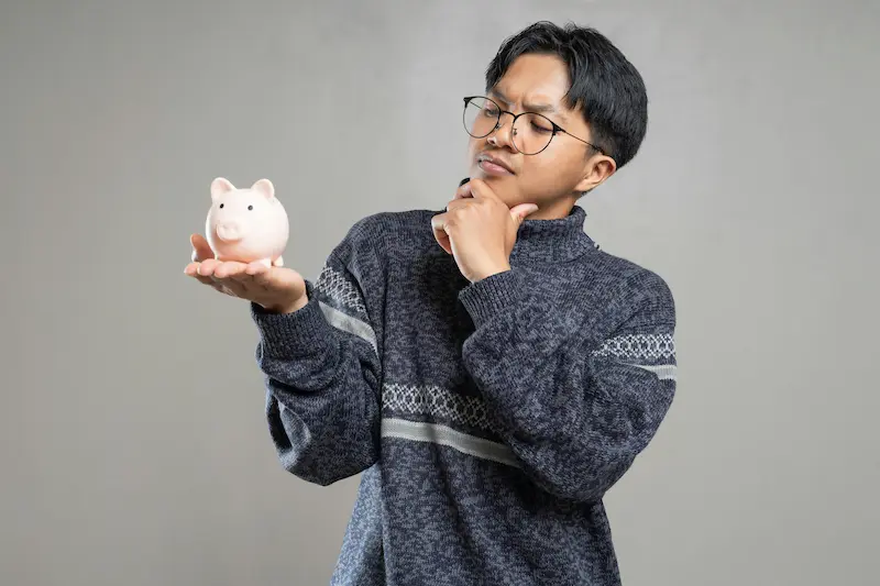 Building a pet emergency fund versus relying on credit cards in 2026 showing combined savings and intro APR approach for vet costs