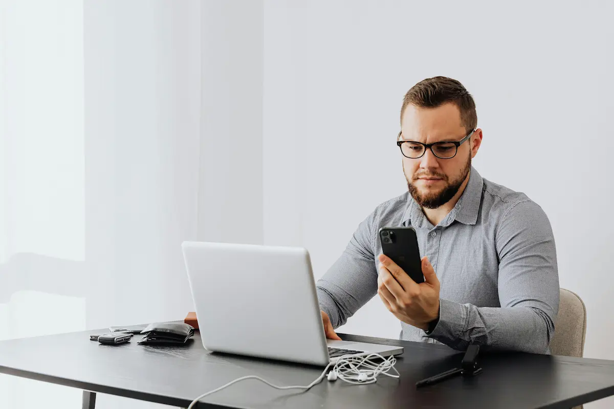 Chase Sapphire Preferred cardholder reviewing account after 10 percent anniversary bonus retirement announcement in 2026