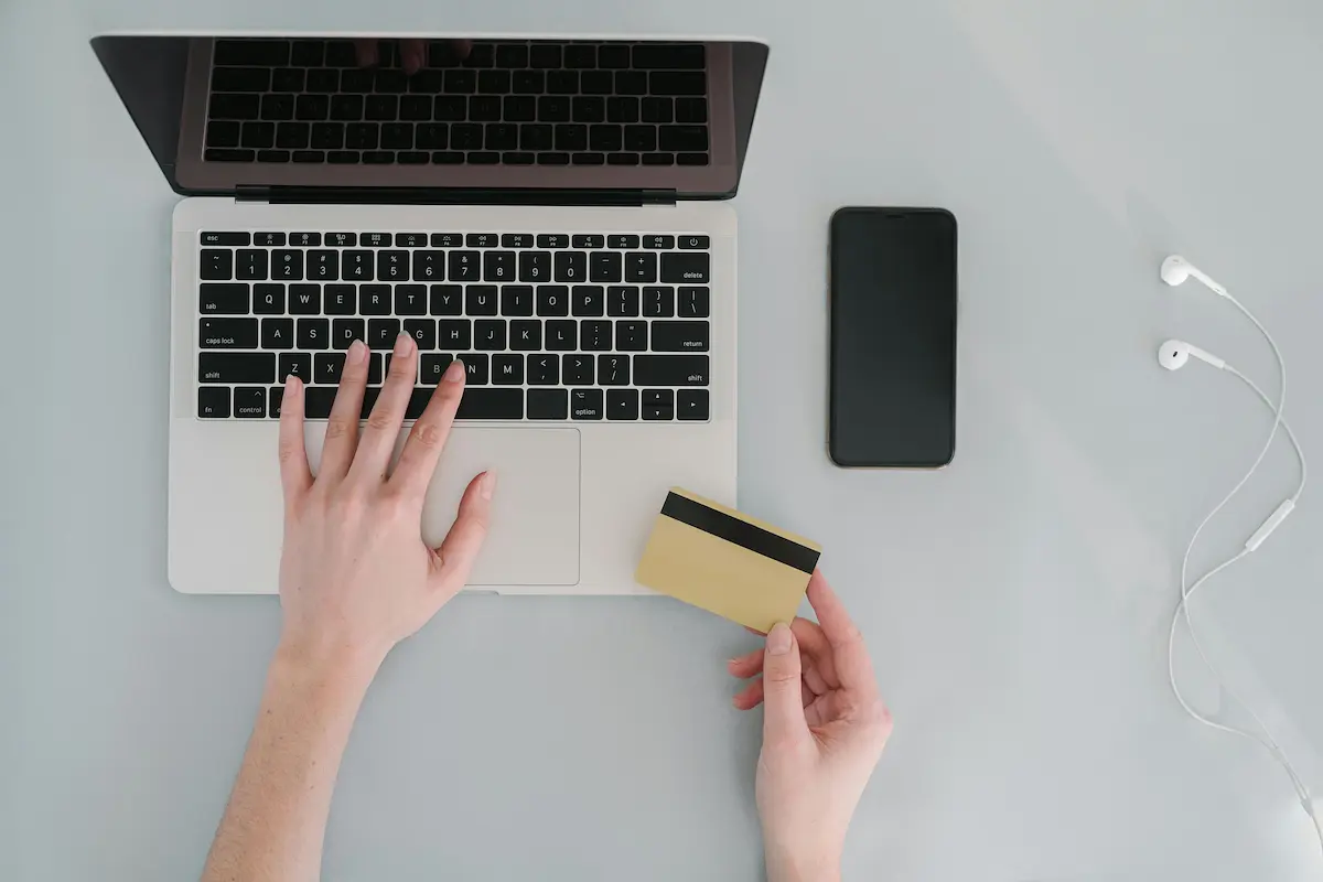 Chase Sapphire Preferred Card vs AAdvantage Aviator Red World Elite Mastercard comparison 2026