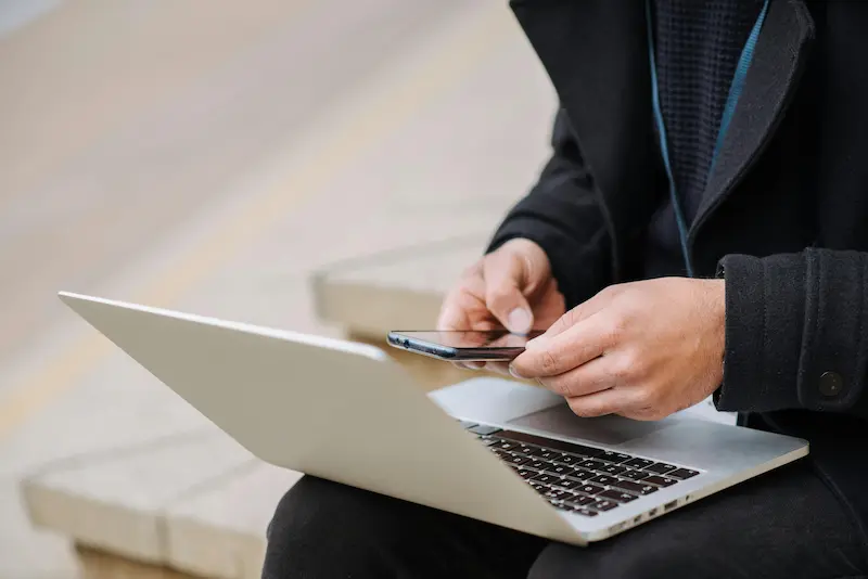 Comparison of premium airline and travel credit cards for American Airlines flyers in 2026