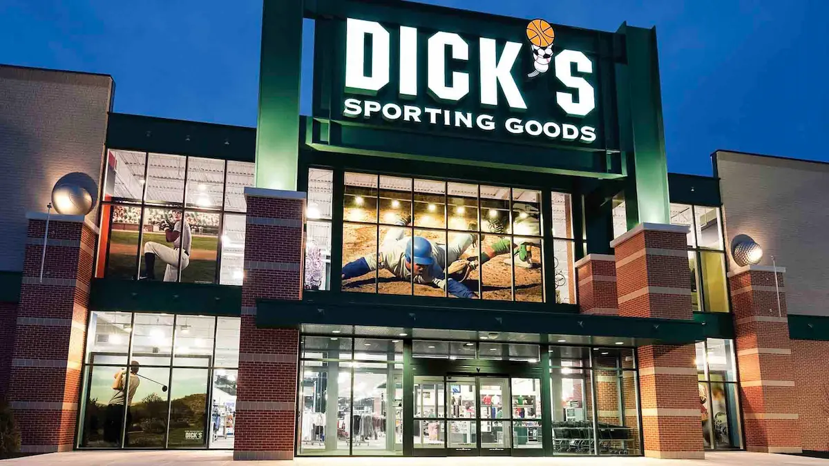 Front of a Dick's Sporting Goods store
