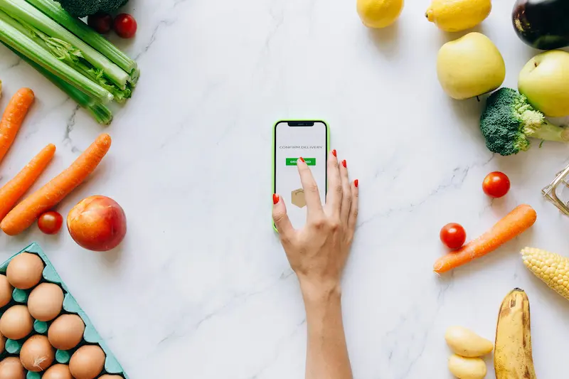 Step-by-step visual guide showing how to activate a complimentary DashPass membership using an eligible Chase credit card in the DoorDash app in 2026