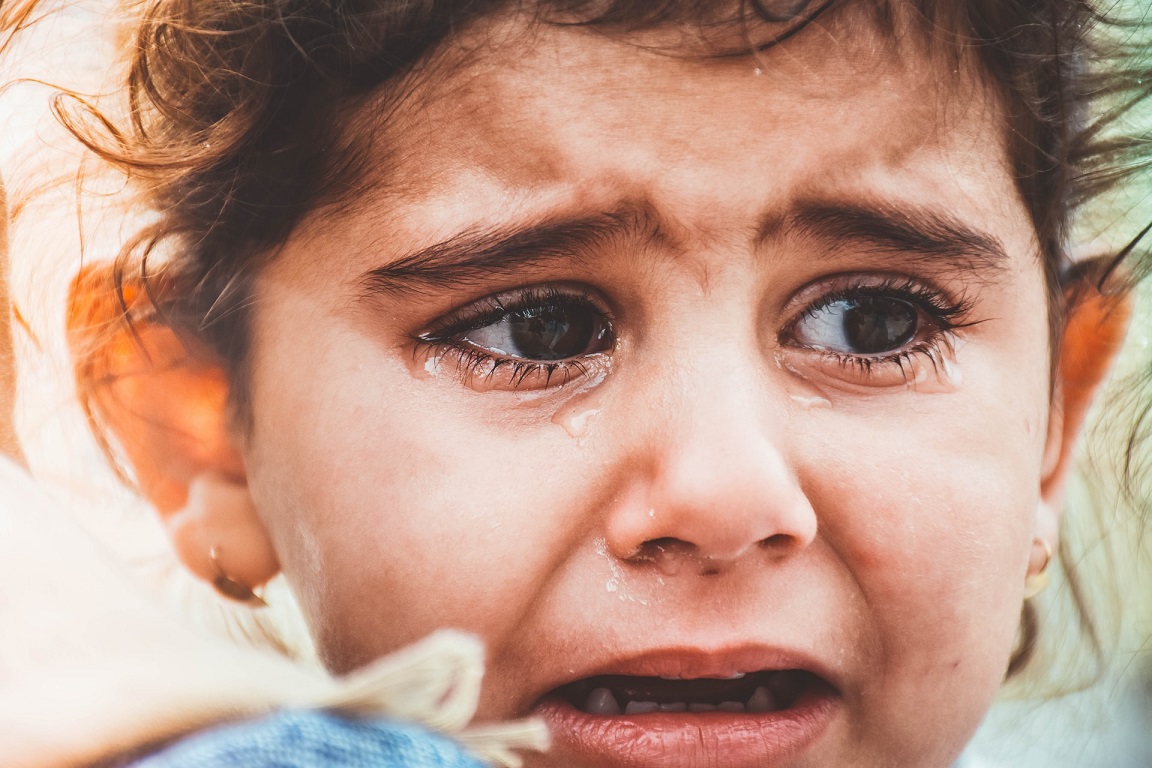 A new study states that it is ok to leave your child to cry. Here’s why