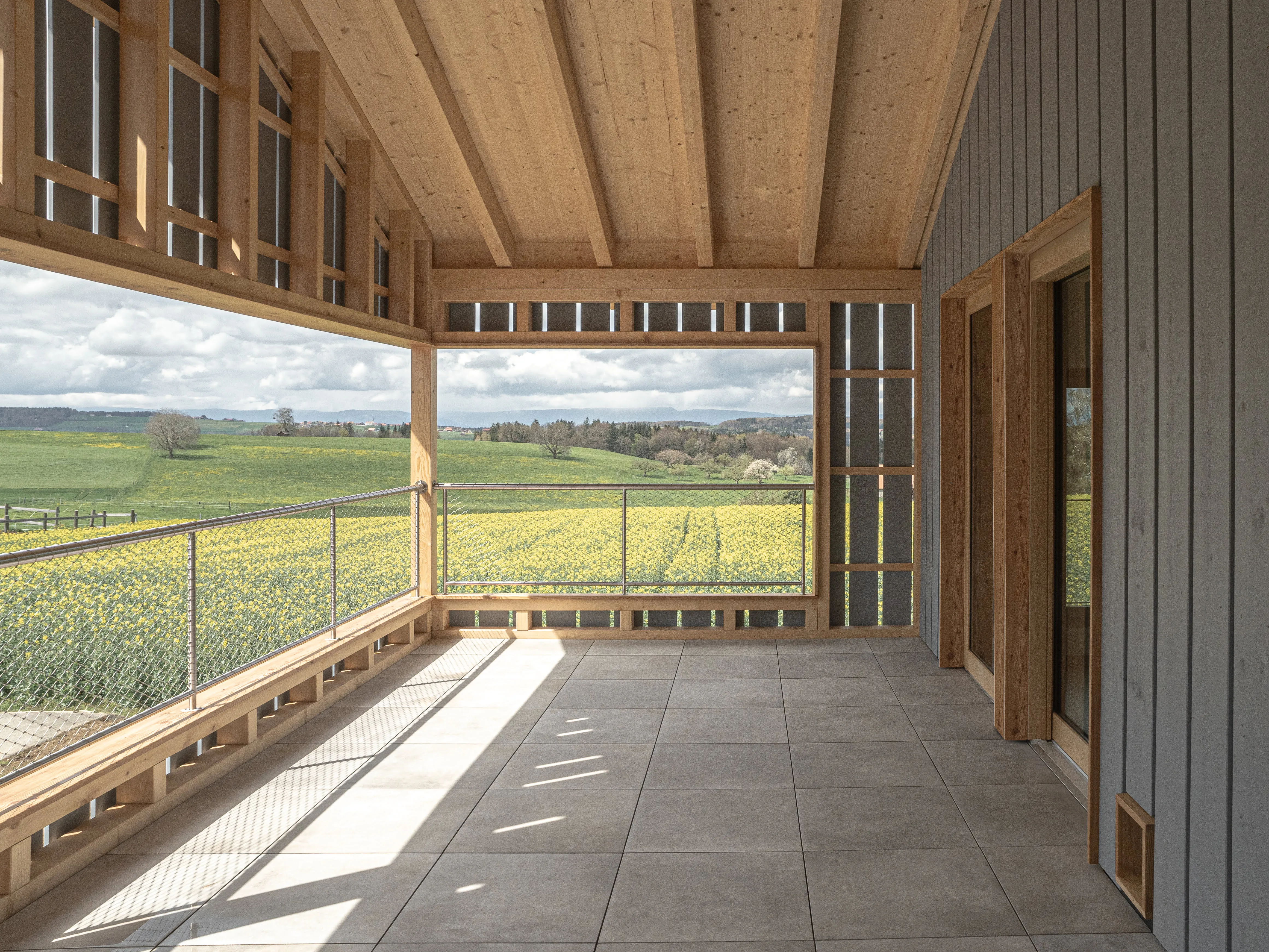 Terrasse du projet d'une villa familiale réalisé par Noue Studio