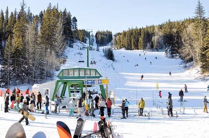 Medicine Hat: A Community That Loves to Ski