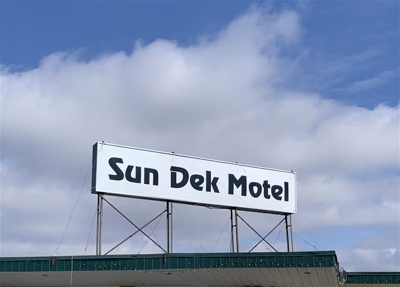 Sun-Dek Motel