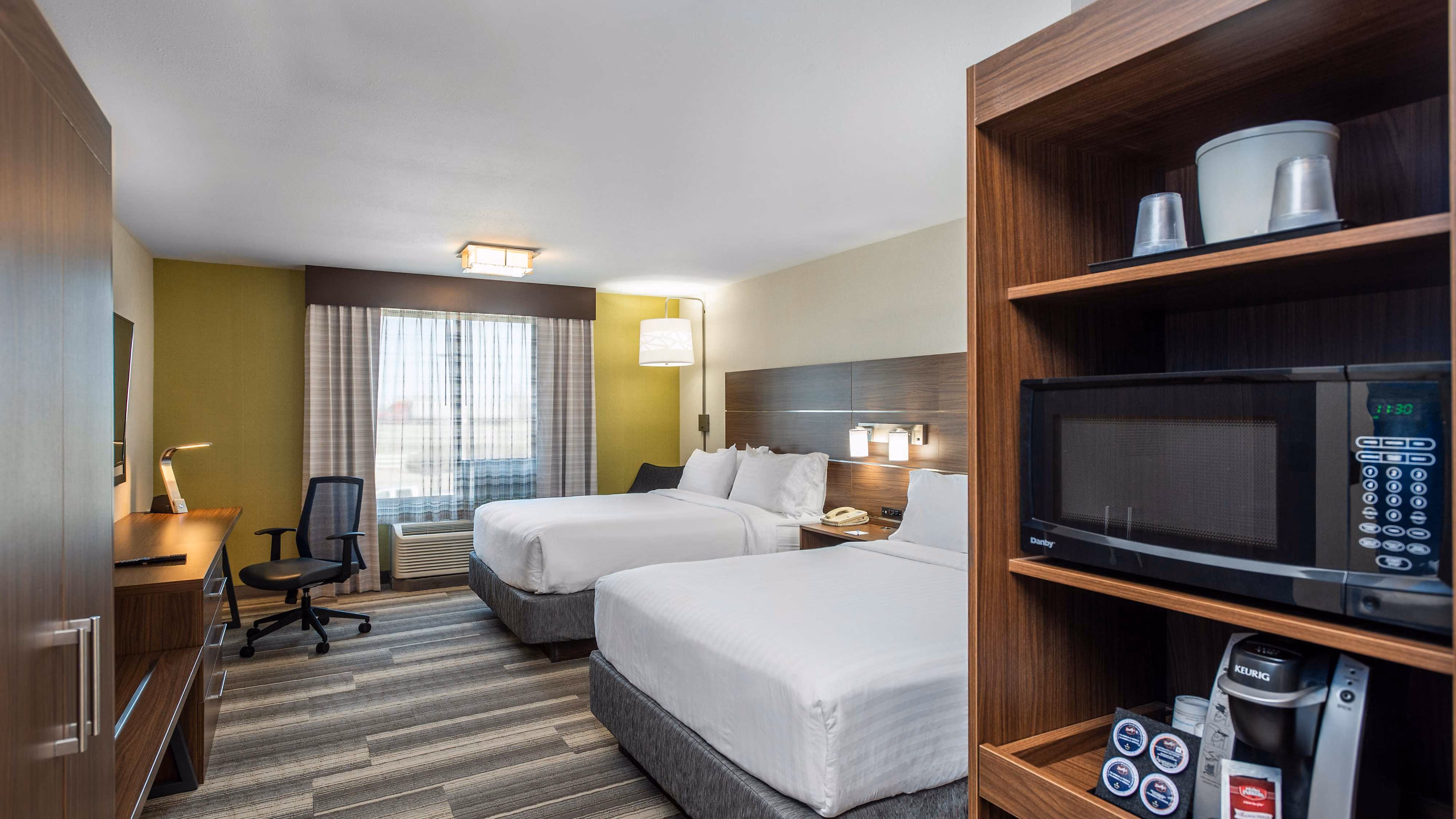 Holiday Inn Express Medicine Hat