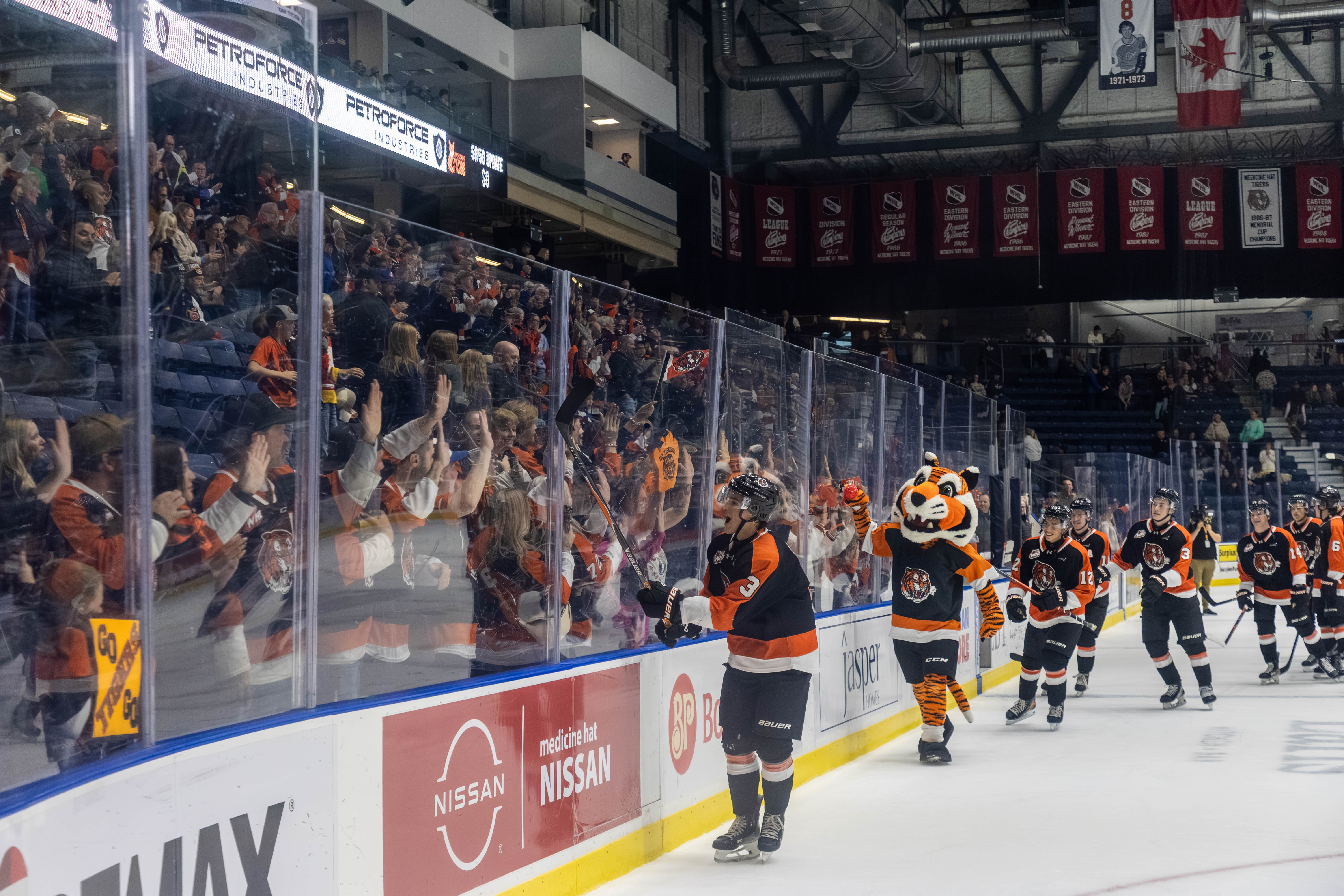 Medicine Hat Tigers vs Lethbridge Hurricanes