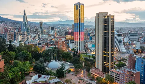 Imagen aérea de Bogotá, escenario de dos de los eventos más prometedores para el sector legal tech.