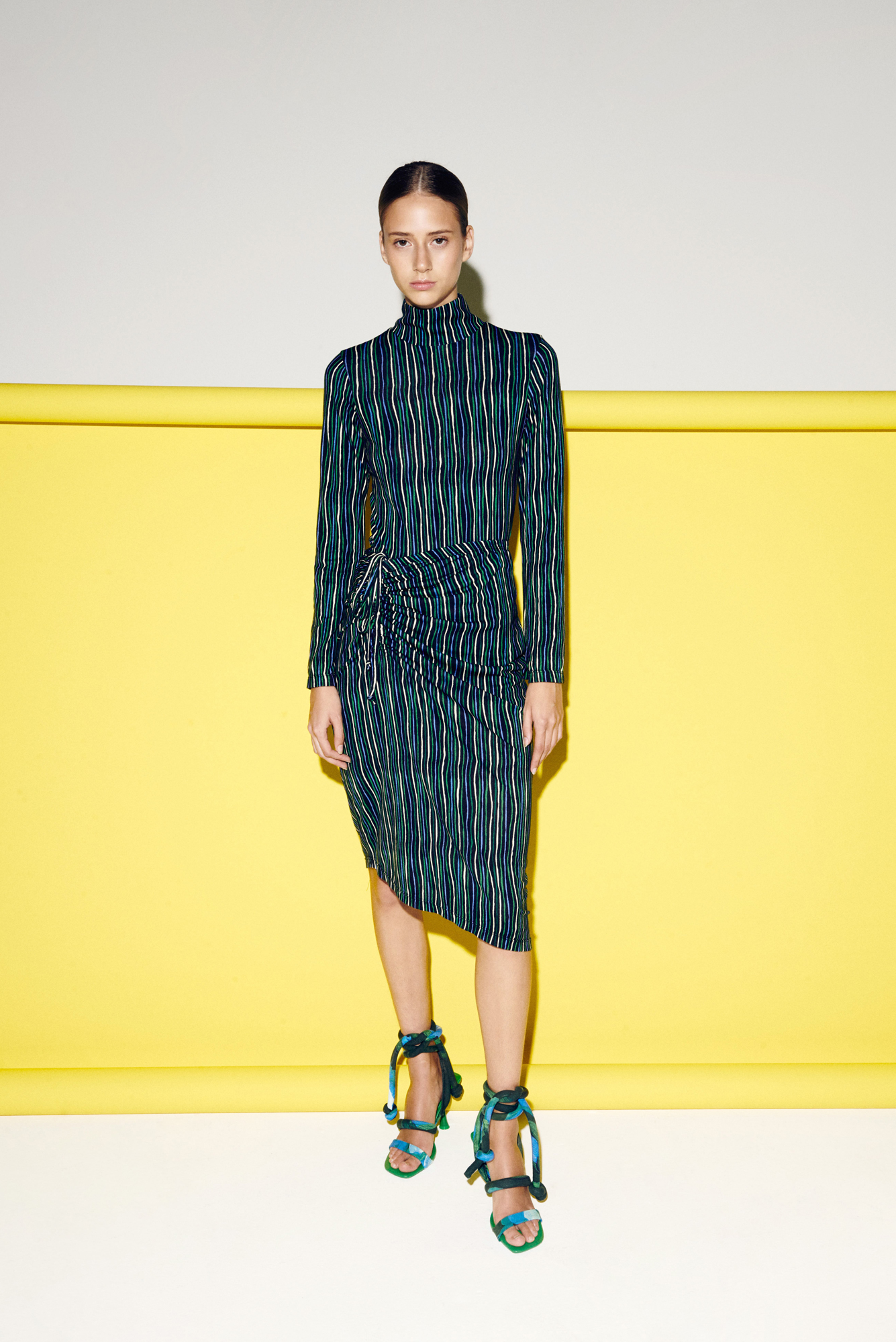 Limon Skirt in Rasgos Fondo Negro Print