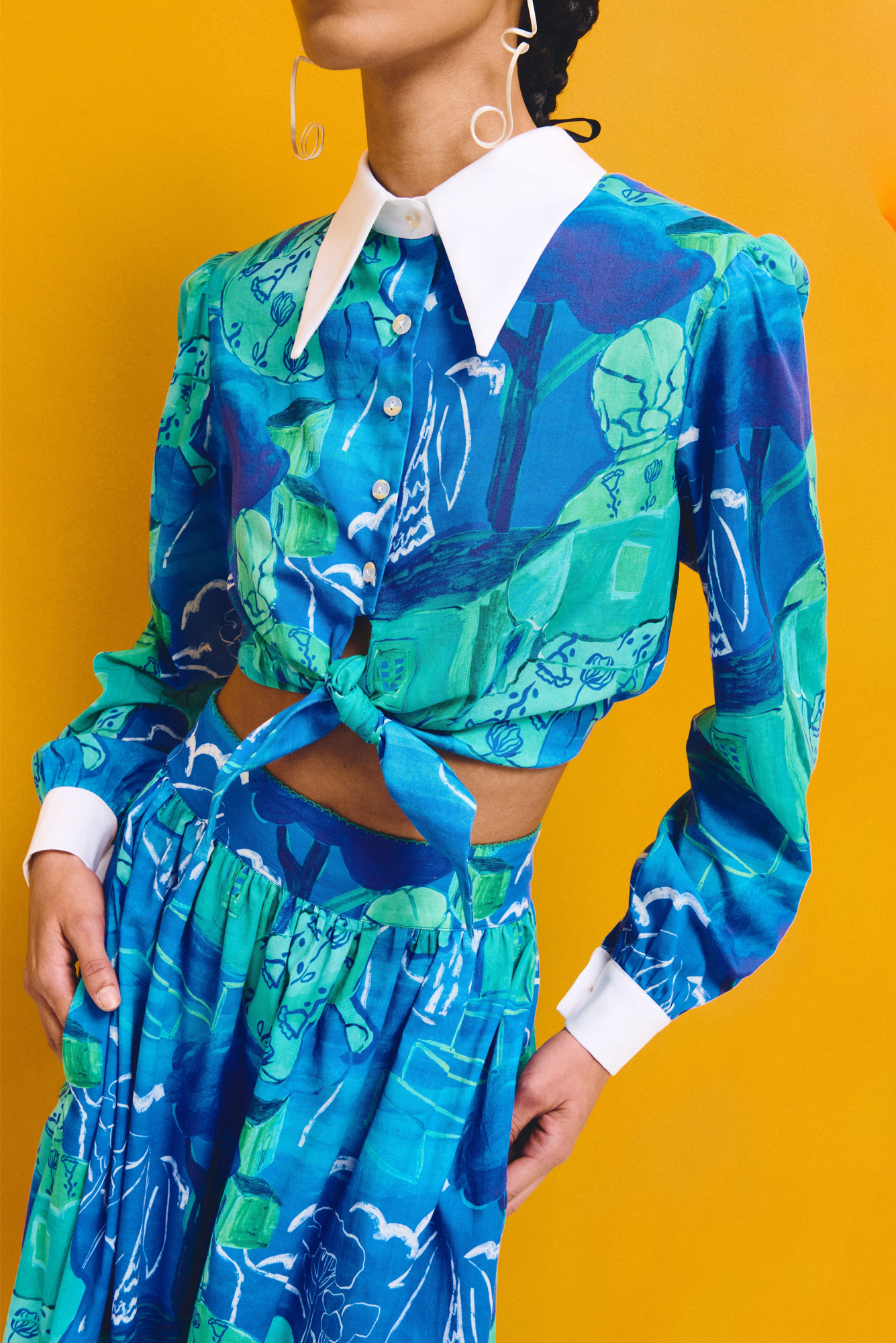 Clara Blouse in Siembra Azul Print