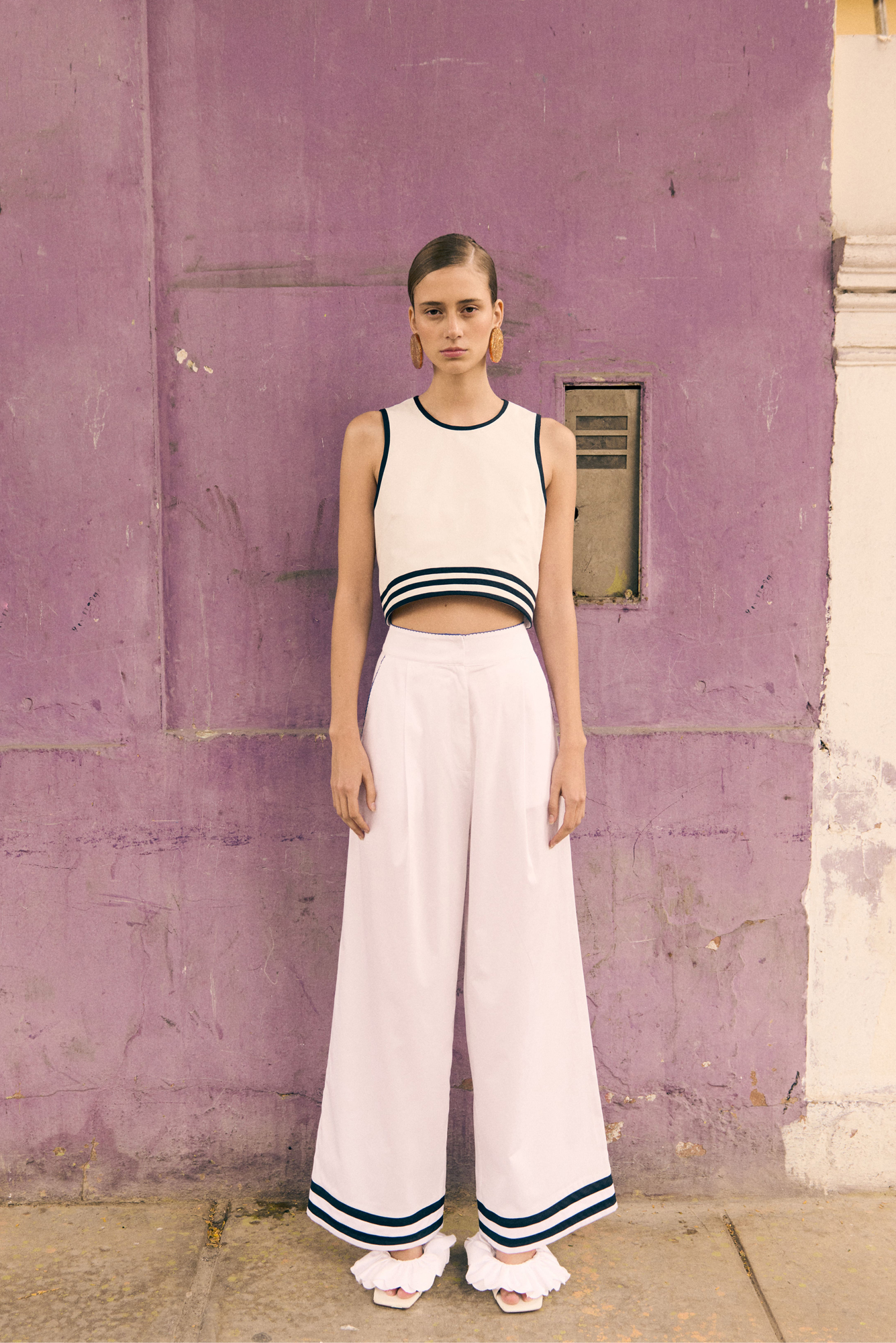 Rocio Pants in White / Navy