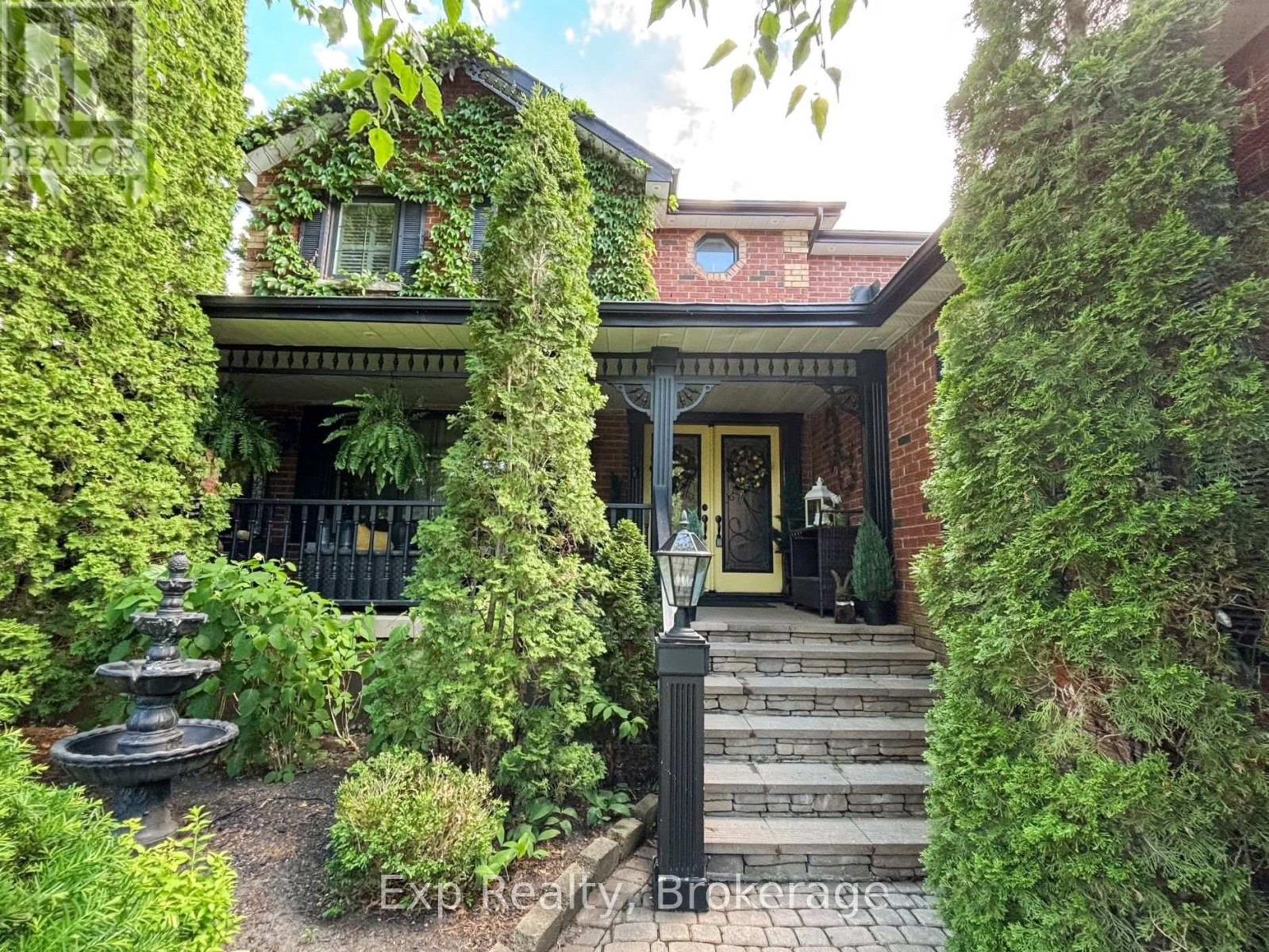 233 HUYCKE STREET