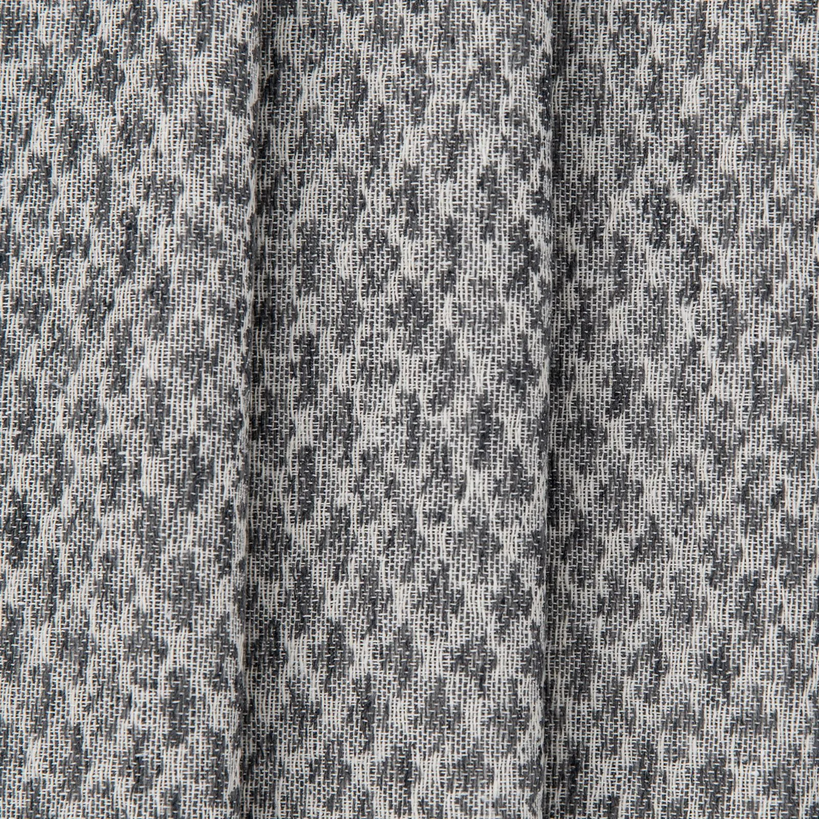 grade - black-white - 1101867-01