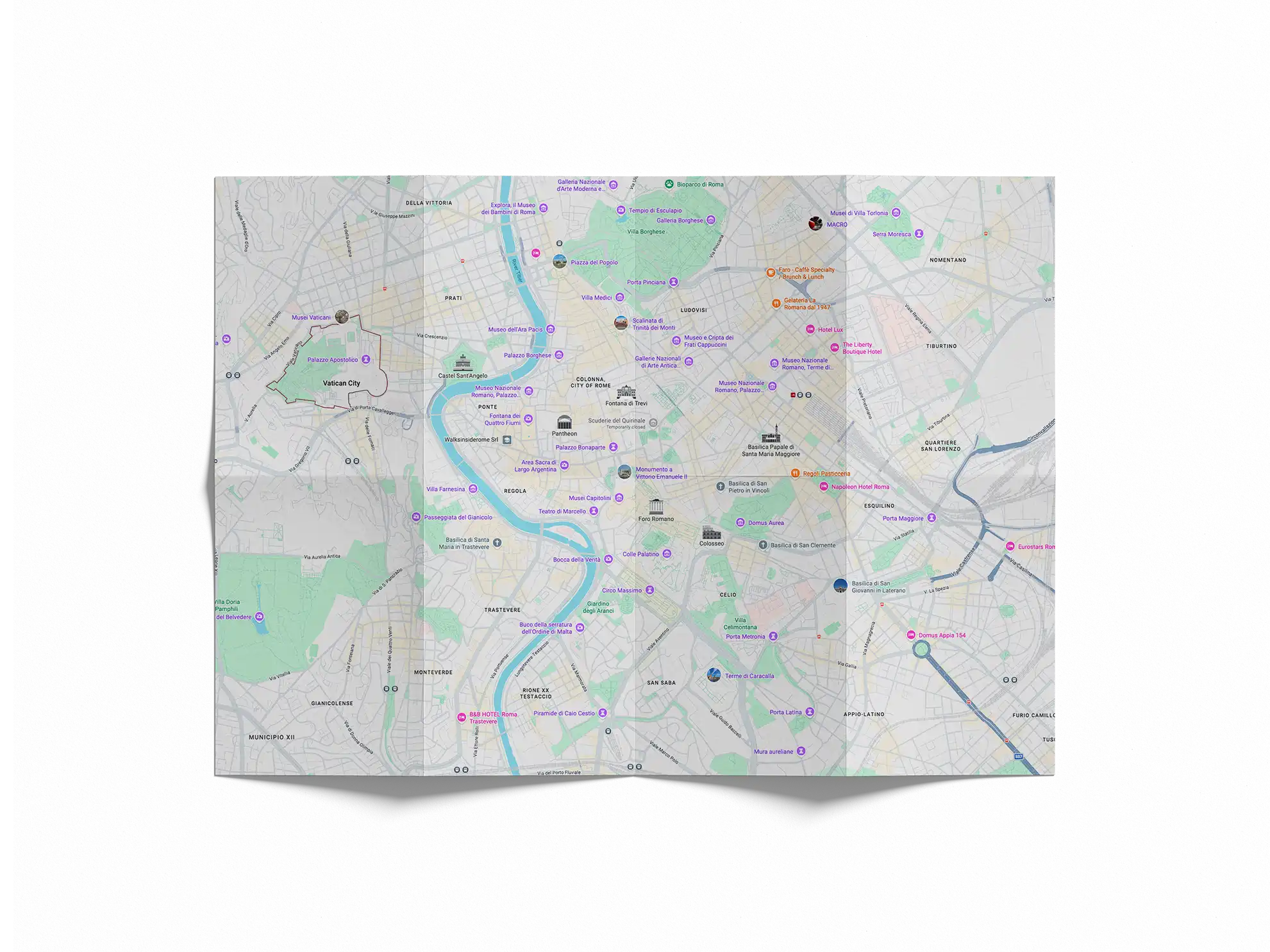 Mapa turístico dobrável aberto exibindo ruas e pontos turísticos de Roma com marcações coloridas sobre um fundo branco.