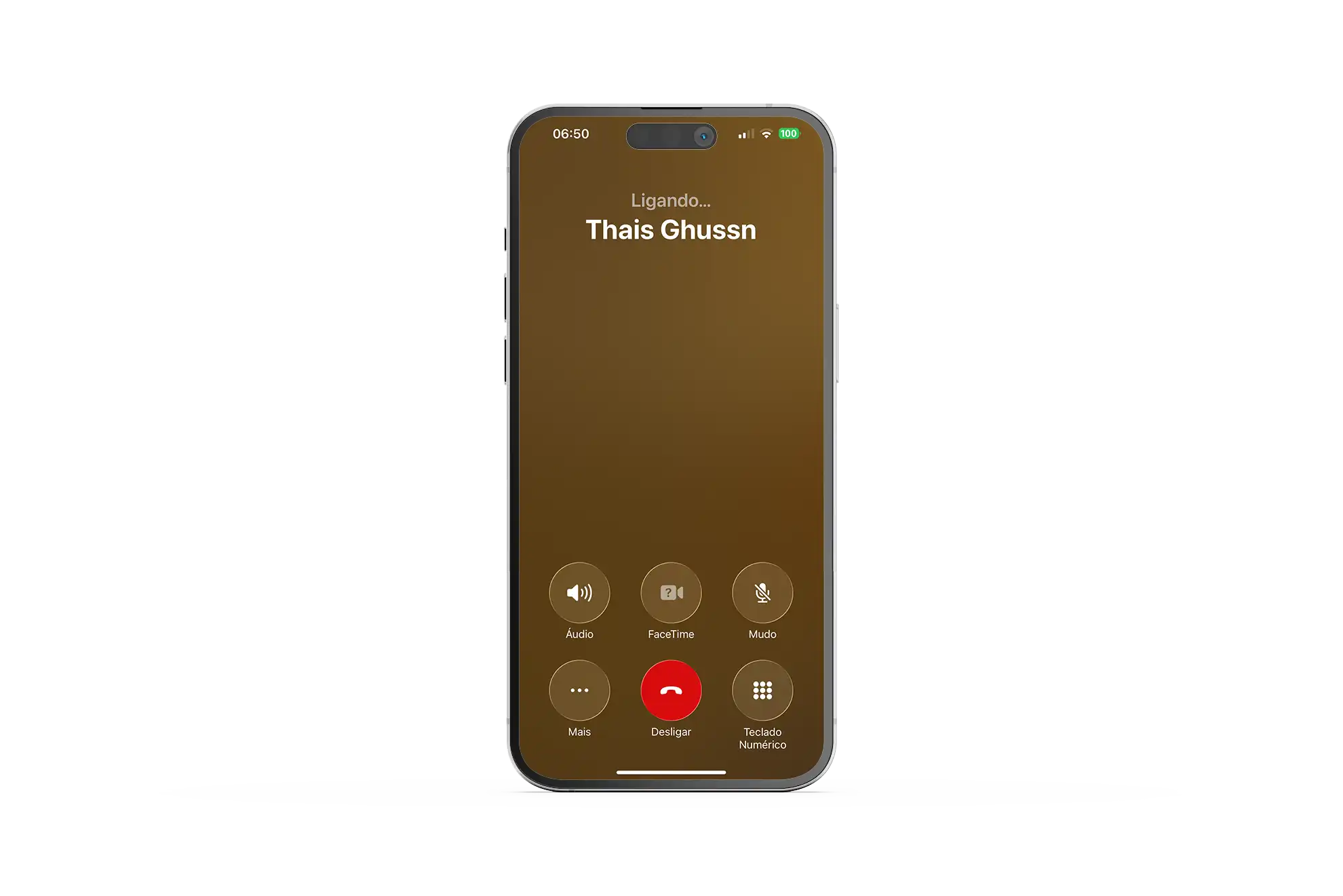 Chamada telefônica para Thaís Ghussn, fundadora da agência de viagens Thaís Tours, exibida na tela de ligação de um iPhone