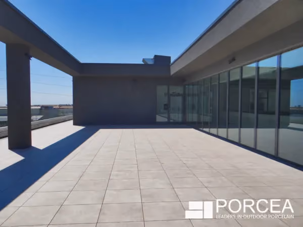 Porcea Almond