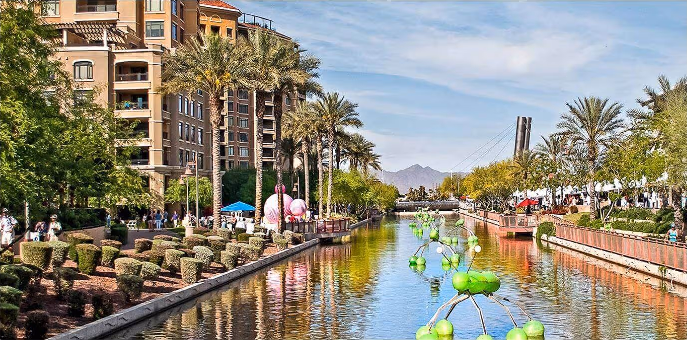 Outside view of the Luxury Look Design Studio in AZ