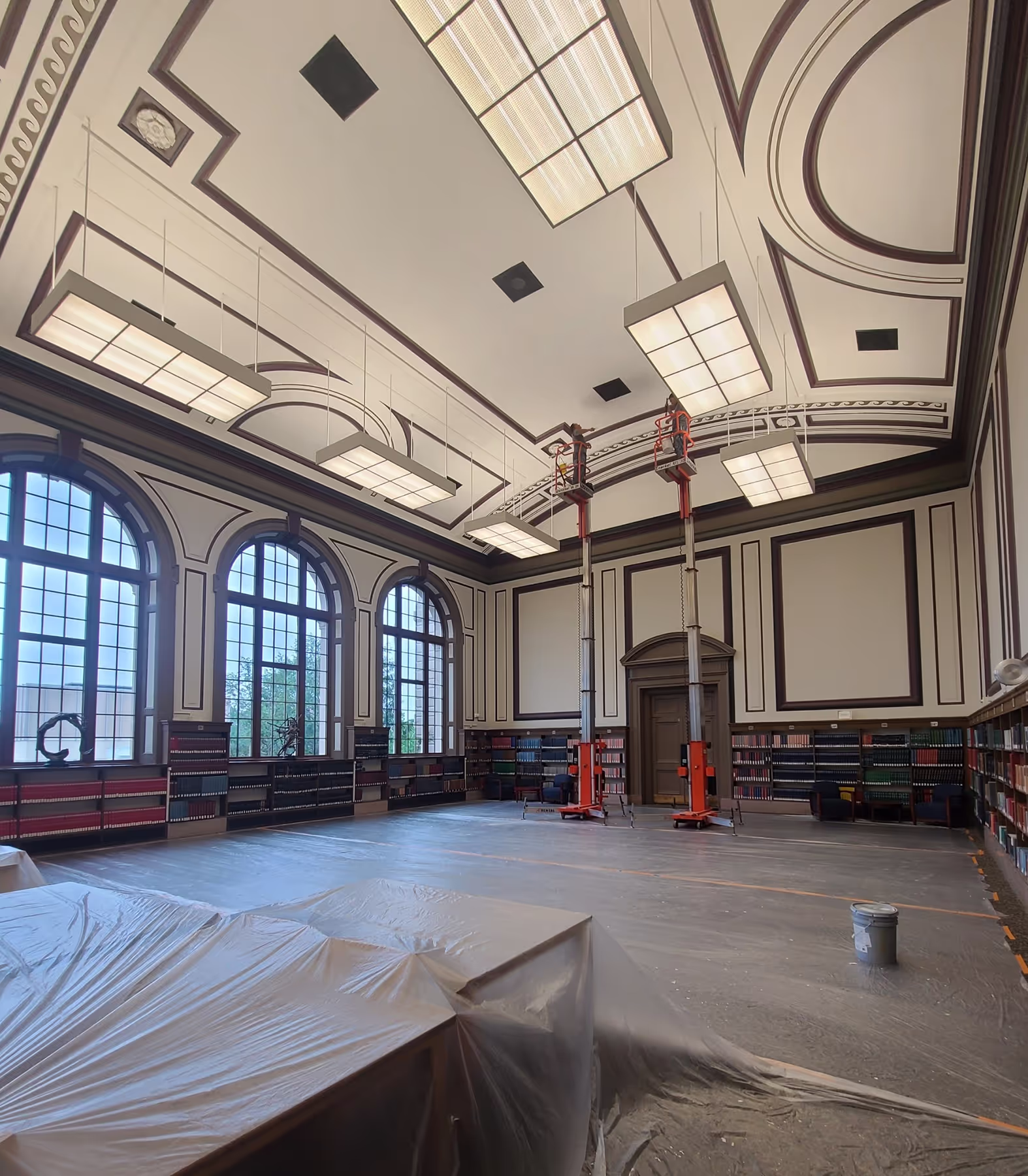 Professional commercial painting services. Interior painting by the painting contractor at Jefferson City