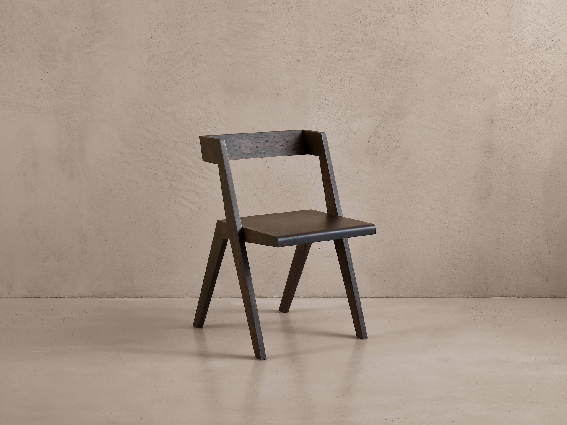 ykoon is a design label by Steven Gosseye built on conscious choice, valued not only for its design, but for the story, craftsmanship and integrity behind each piece. Each object seeks simplicity in form while remaining engaging through detail and proportion. Grounded in a strong technical foundation, every design is carefully refined down to its construction and finishing. The story of each object begins with an idea and evolves through sketches and prototypes into a well–considered result. Working exclusively with solid hardwoods, ykoon employs traditional joinery techniques, reflecting a deep respect for craftsmanship. Sustainability, tradition and character come together in objects shaped with care and intention.