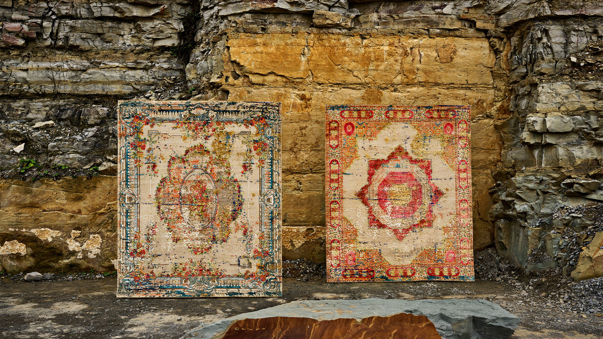 Jan Kath Design has revolutionised the world of rugs. For nearly 30 years, the brand has been shaping the international design scene with its work. While the creative language spans a broad spectrum, production remains deliberately rooted in tradition. Each carpet is crafted using centuries–old hand–knotting techniques in selected workshops in Nepal and India, certified for sustainability by the Swiss label STEP. Knot by knot, skilled artisans translate the designs into textile art. Only premium natural materials are used, including hand–combed Tibetan highland wool, fine Chinese silk, and Nepalese nettle. This balanced material composition gives the rugs a distinctive tactile quality and a deep, layered presence beyond the surface.