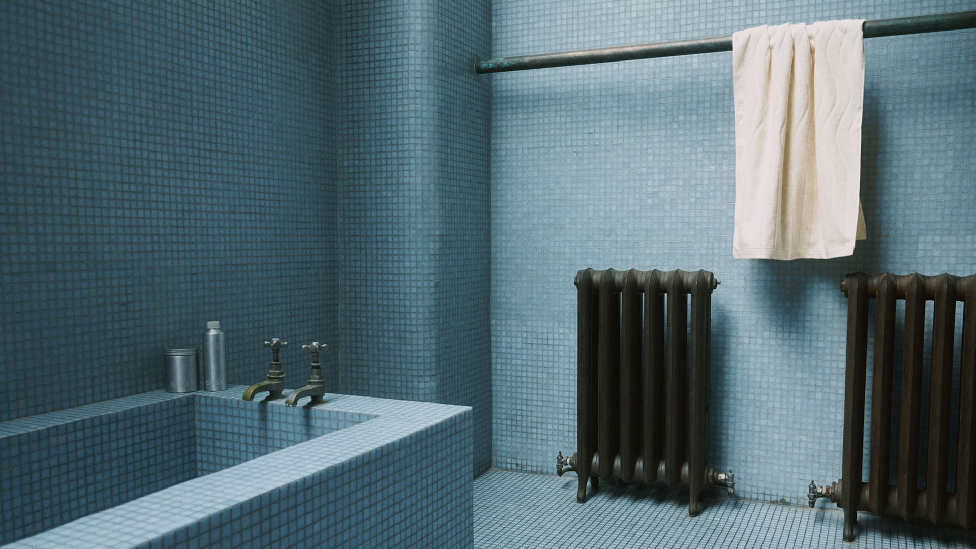 BAINA is an Antipodean brand of considered bathing essentials, founded in 2019. Distinctly modern and consciously created, the brand’s organic cotton towelling and clean apothecary formulations embrace bathing as an intentional practice.