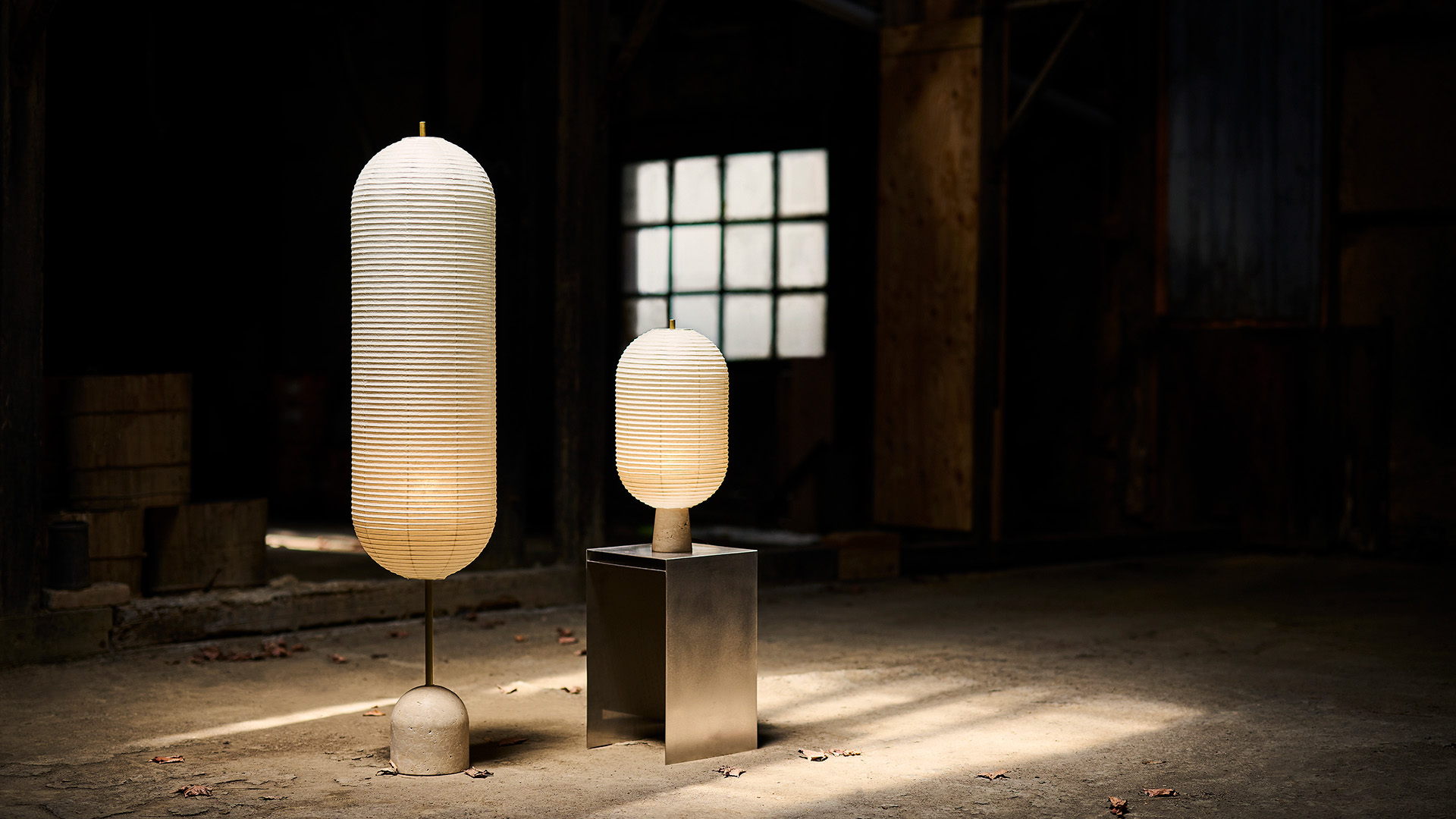 New Light Pottery is a lighting manufacturer based in the ancient former Japanese capital of Nara. Founded in 2015 by designers Hiroyuki Nagatomi and Chizu Nara, the company creates understated designs that highlight the textures and natural beauty of brass, glass, ceramic and traditional Japanese washi paper. Each lamp is handcrafted in Japan by skilled artisans. Supporting Japanese craftsmanship and the artisans who keep these traditions alive has been central to New Light Pottery’s mission from the very beginning. Keeping production in Japan also allows for minor adjustments, special orders and unique finishes.