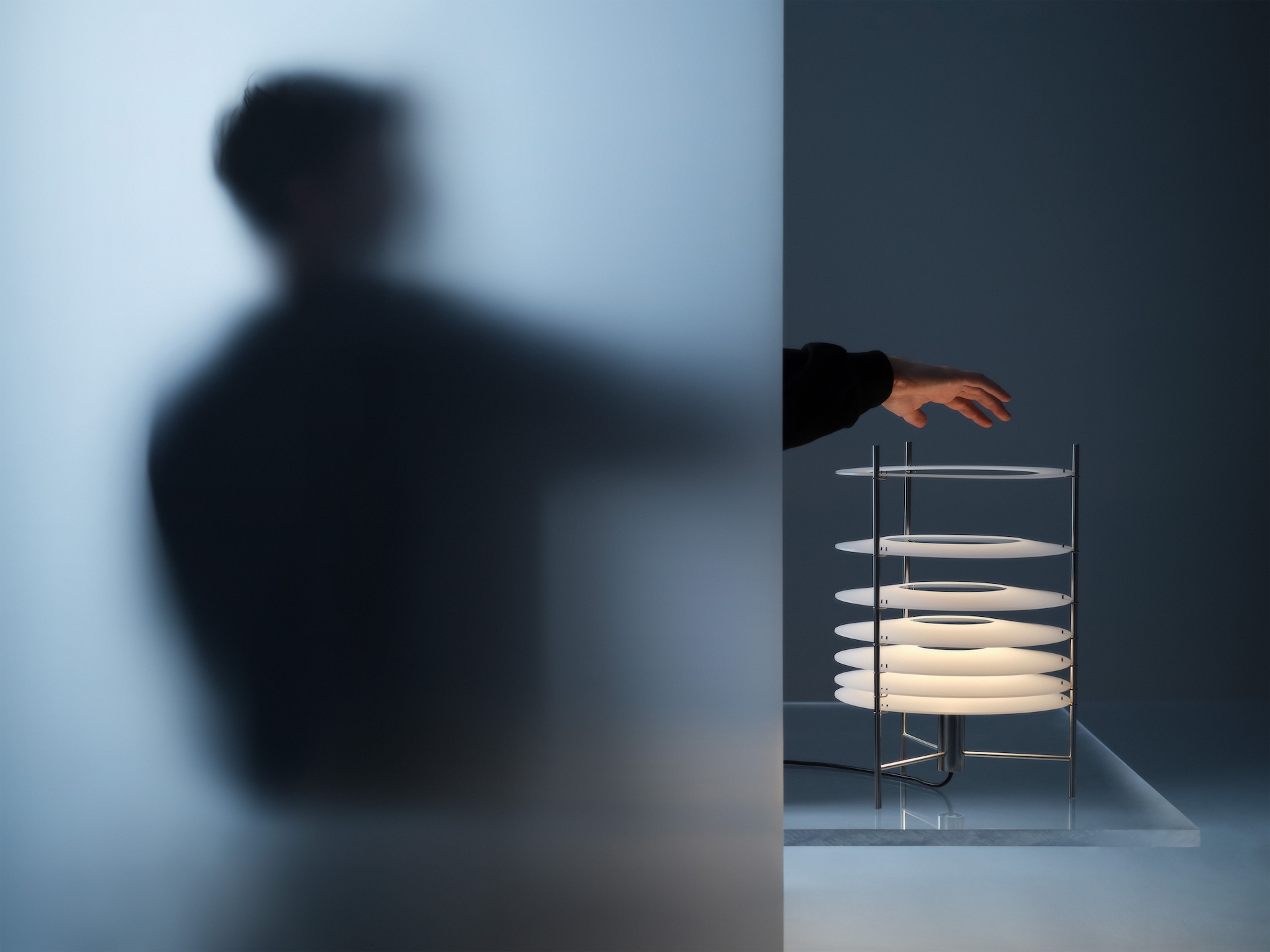 Parachilna is a Barcelona-based decorative lighting brand founded in 2013, created as a platform for designers to explore form, materiality, and the emotional potential of light. Rooted in a long-standing family legacy in the lighting industry, Parachilna merges traditional craftsmanship with contemporary design. Each piece is the result of a meticulous process that brings together master artisans— from Italian glassblowers and ceramists to cutting-edge LED technology specialists. The brand stands at the intersection of heritage and innovation, committed to producing lighting objects that are both expressive and enduring.