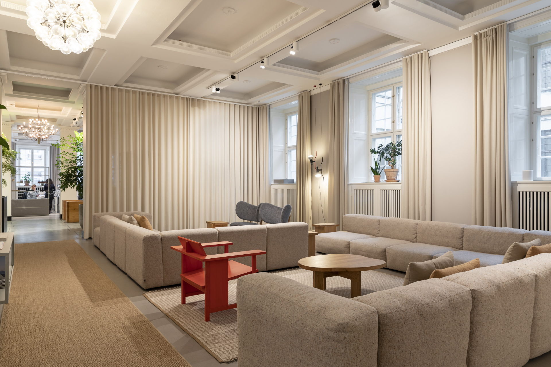 Holmris B8 creates room for people through turnkey solutions that fit people, space, and purpose. Rooted in insight and expert advice, Holmris B8 works closely with architects and designers and manages projects end to end—from the first idea to customisation, relocation, maintenance, and giving furniture new life. By combining their own designs with solutions from more than 1.000 carefully selected suppliers, they create spaces made to support real needs. Responsibility is part of their DNA. With a long tradition of circular thinking, Holmris B8 focuses on quality, longevity, and conscious choices that put people first.