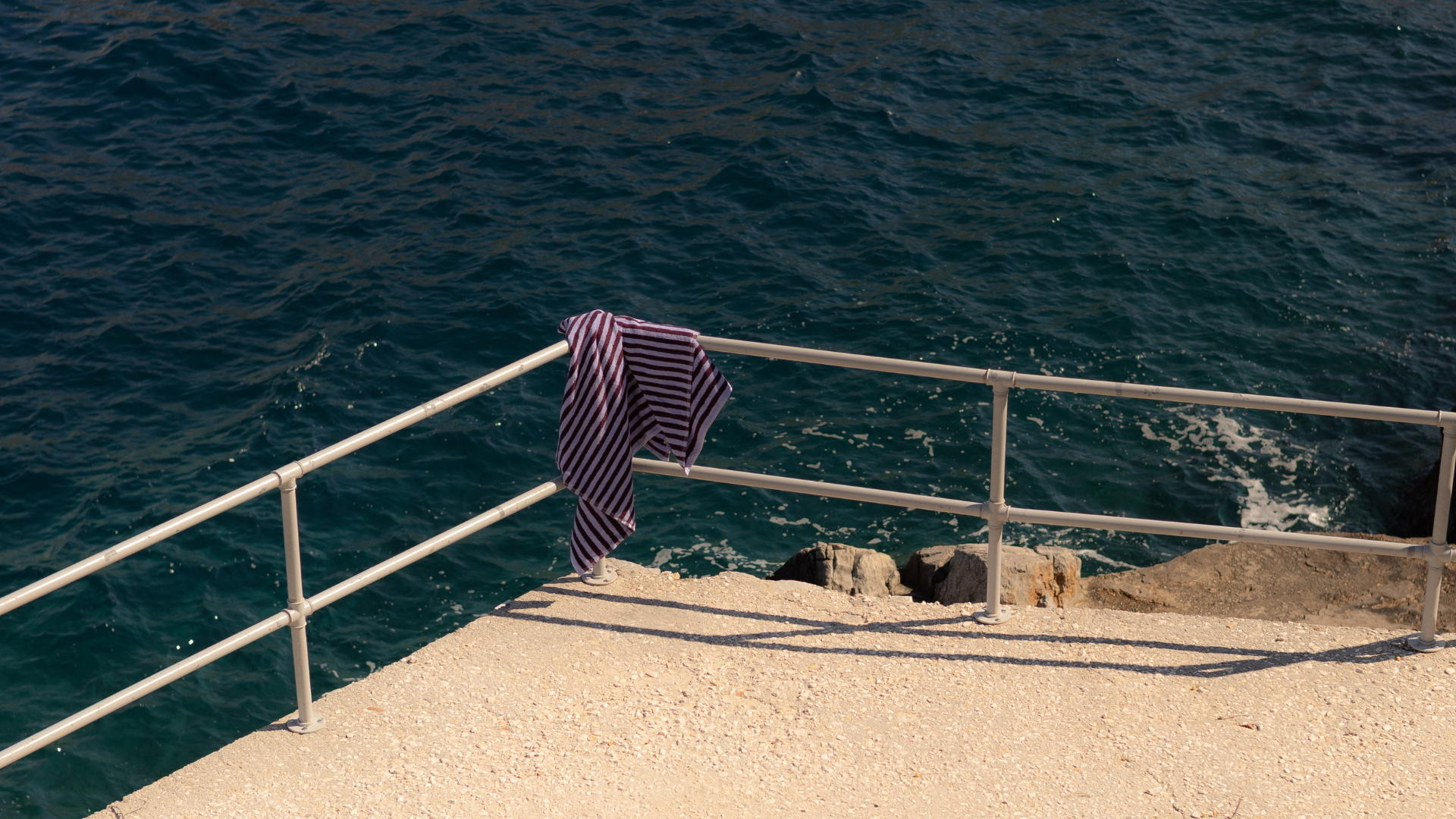 BONGUSTA is a crossover brand founded in 2021, shaped by a shared love of fashion, interior design, and bold colours. Thoughtfully designed to bring small moments of joy into everyday life, bright and joyful colours are combined with durable materials and responsible production. The focus is on creating products of the highest quality—made to be used, loved, and enjoyed again and again. Every design aims to add comfort and joy to daily routines: a warm rug welcoming tired feet in the morning, the softest towel waiting after a shower, or a cozy set of terry clothes made for all–day comfort. A striped tote bag carries everyday essentials on the go—and much more.