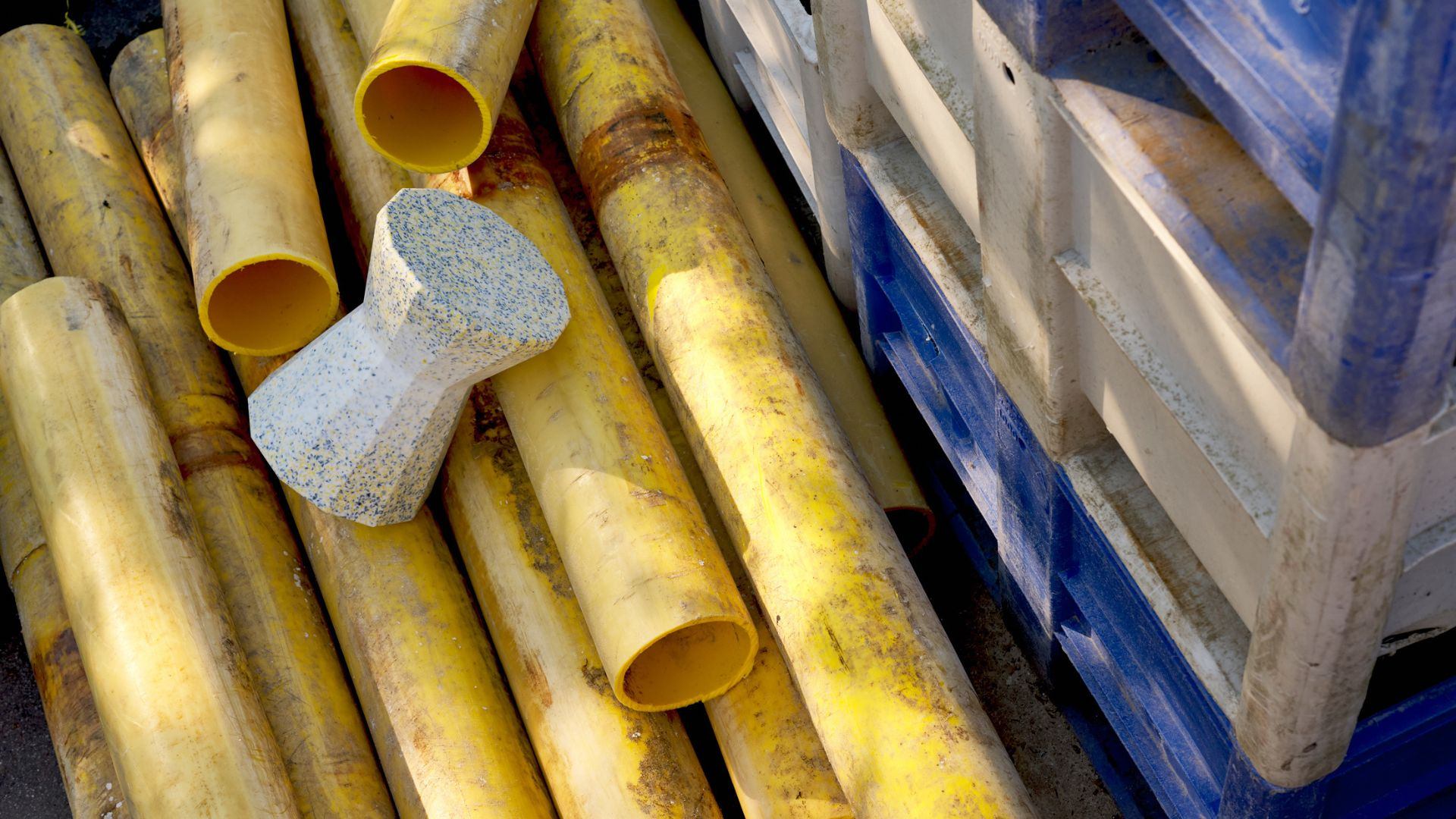 SMALLrevolution is a Copenhagen–based design and manufacturing studio working exclusively with recycled plastic. The studio develops controlled material streams from defined industrial waste, transforming them into specification–ready materials and objects for architecture and interiors. By combining sourcing, processing, and design, each output carries a clear material origin and consistent performance. The work challenges the perception of plastic as disposable, repositioning it as a material with structural value and long–term relevance within contemporary design.