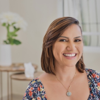 Soy Vero Rosa, Cestificada en nutrición, instructora de zumba, foodie