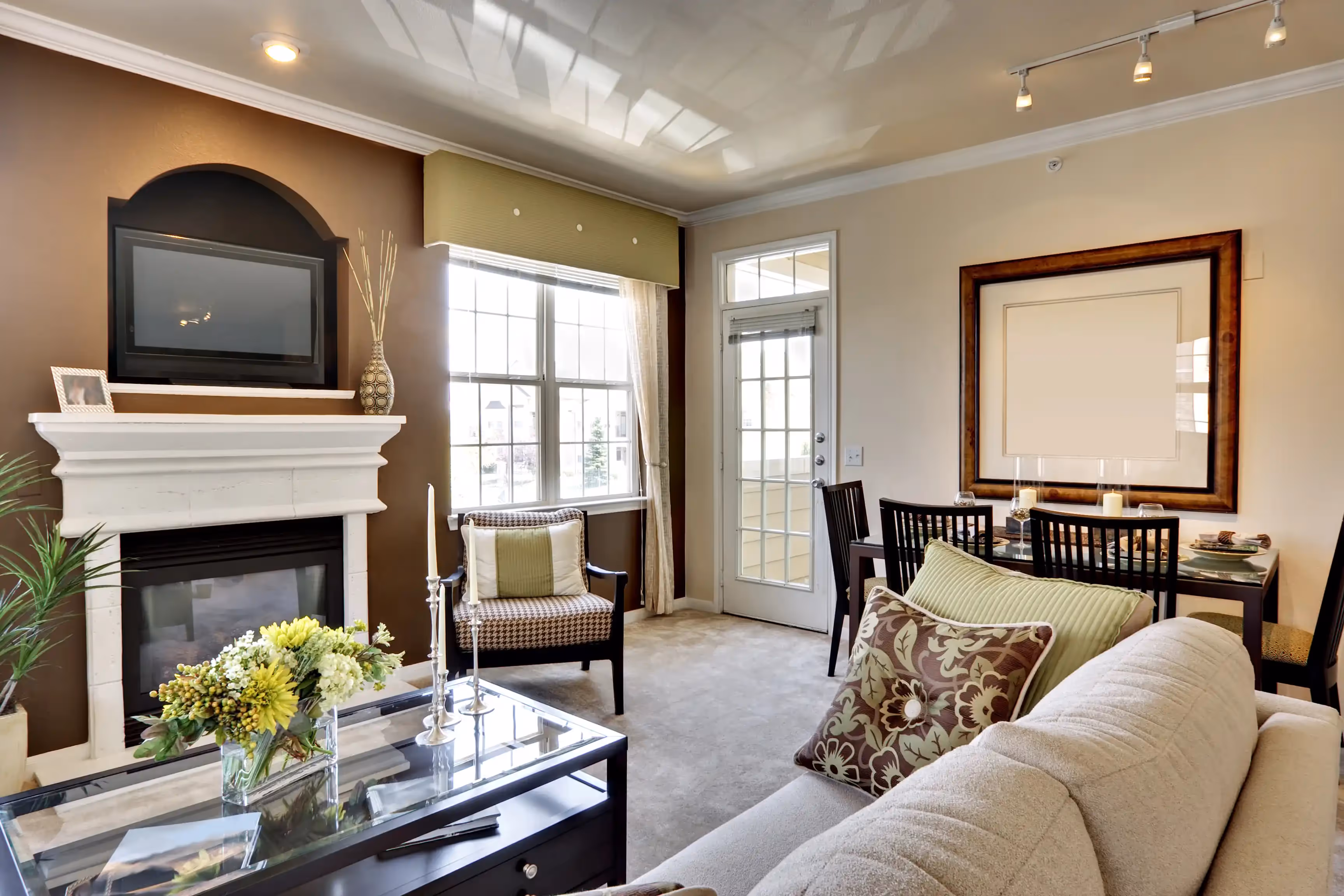 When is the best season for interior house painting in Florida?