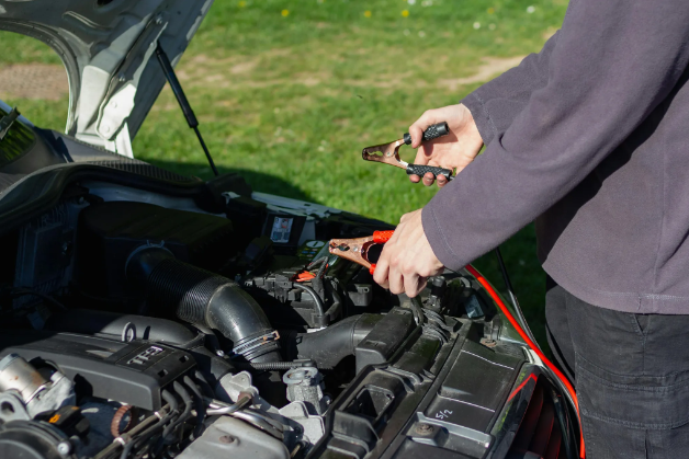 Batería del Auto:  Mitos y Verdades que Realmente Afectan su Rendimiento