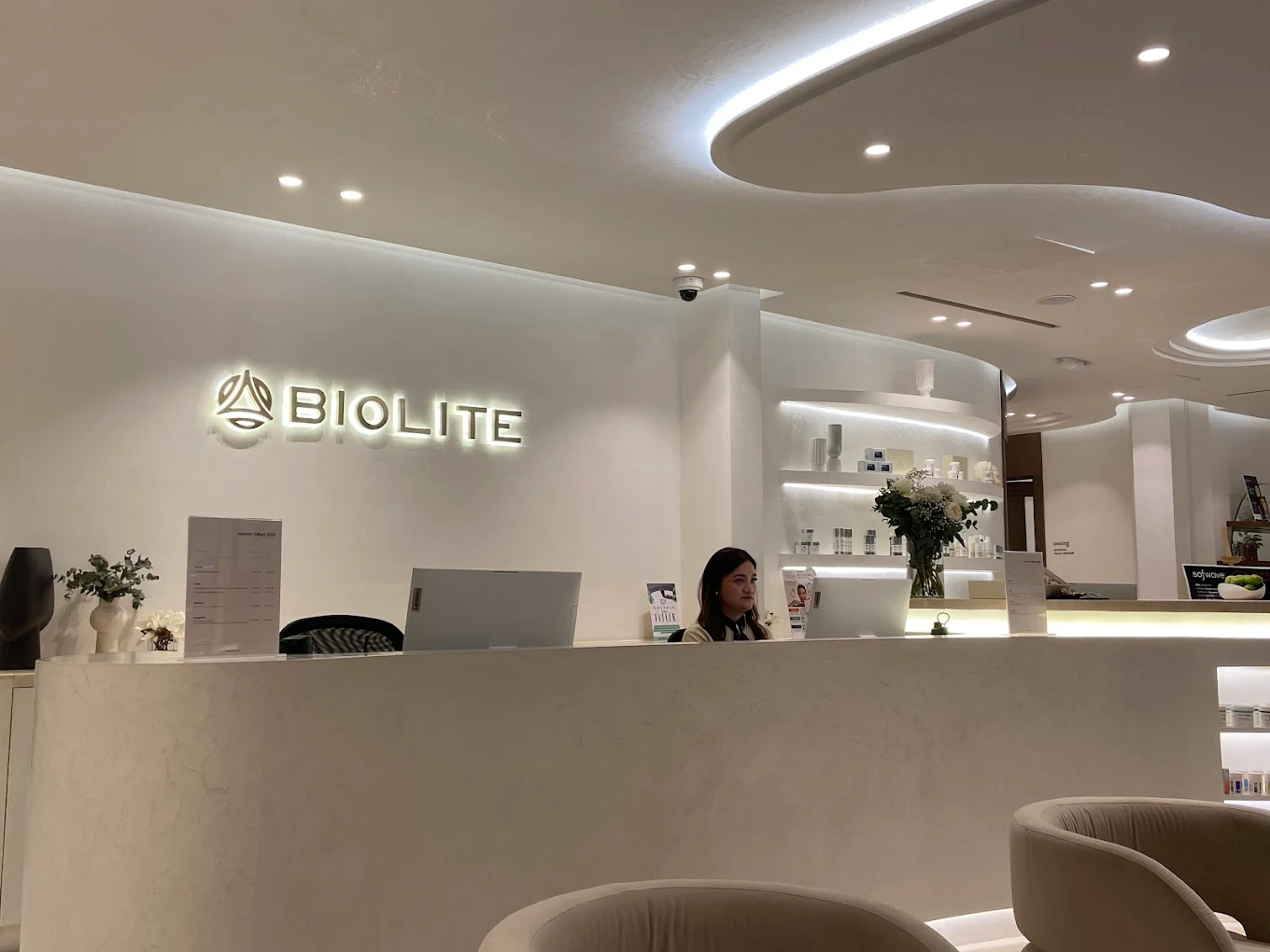 Biolite Clinic Dubai | Featured in Vogue, Forbes & Netflix | Trusted by Celebrities
