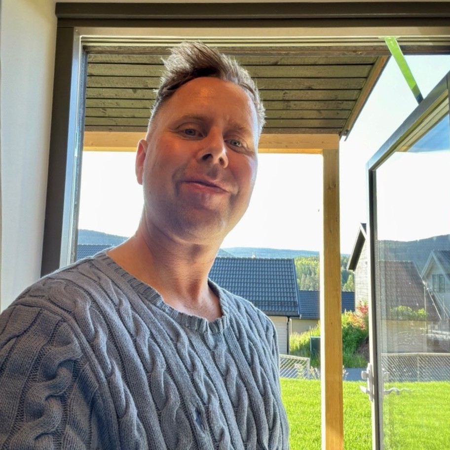 Trygt boligkjøp i Kongsberg – Kenneth fant hjemmet sitt i Lågenlia med PK Hus