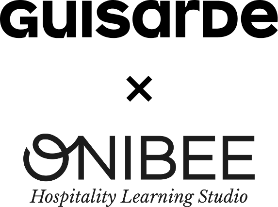 App de mobile learning Renault Trucks et techniciens en arrière plan