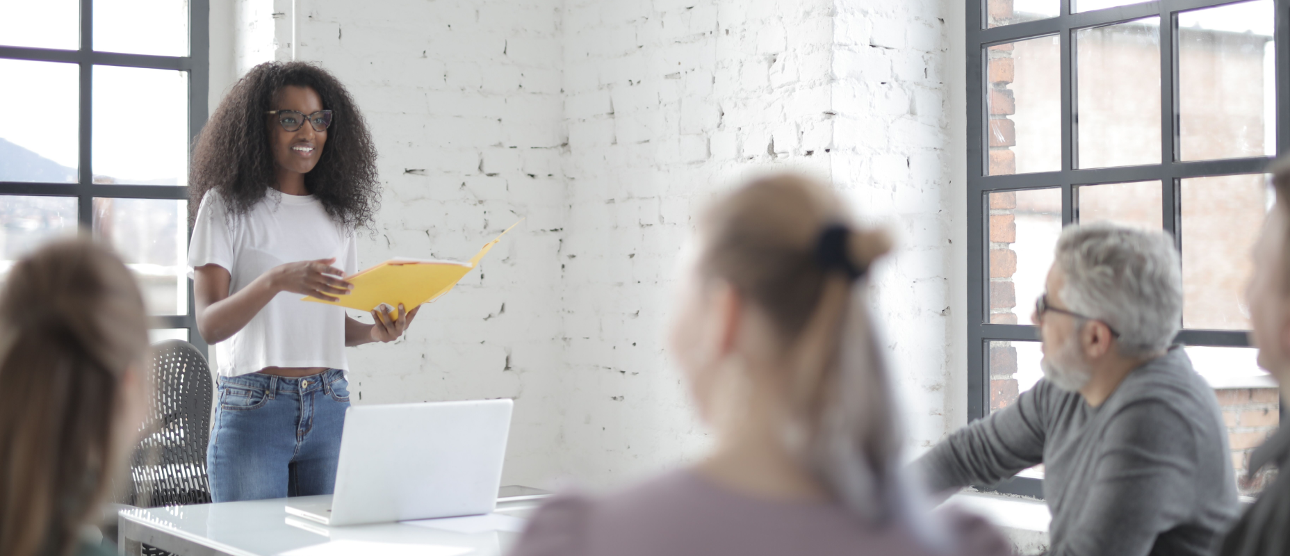 Développer son leadership grâce au mobile learning : micro-sessions et ancrage comportemental