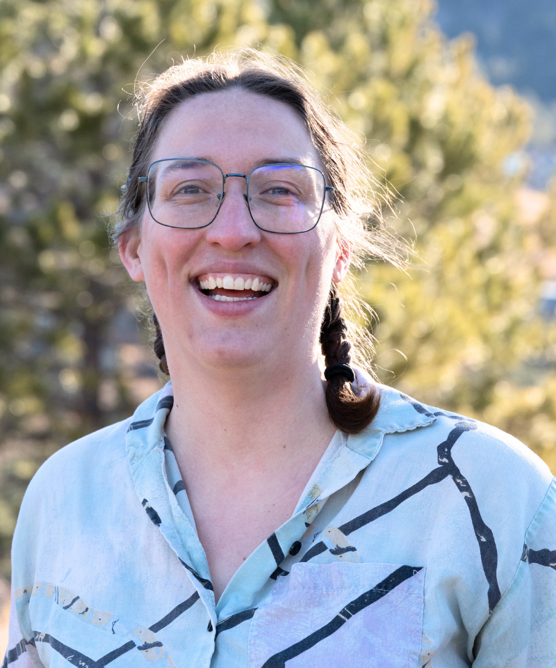 A headshot of Eva Petzinger.