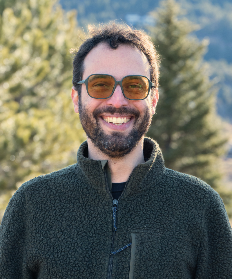 A headshot of Sam Neubardt.