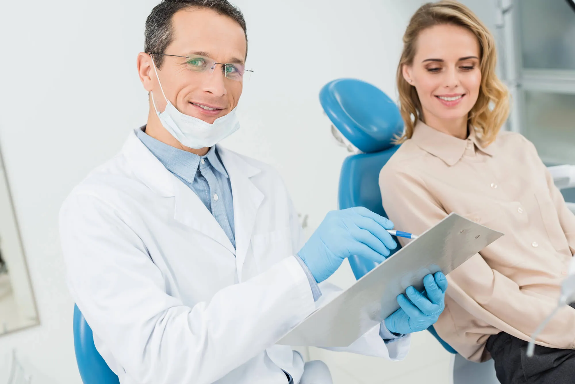 How the Best Dentist Helps You Maintain a Healthy Smile Year-Round