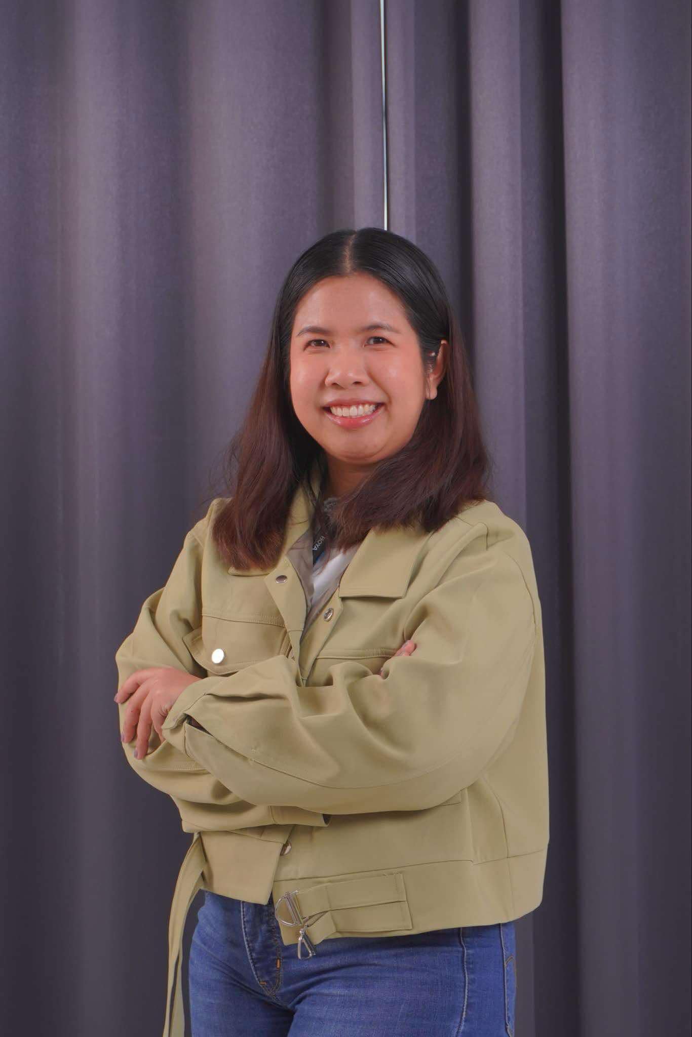 Nes, co-founder and CEO of Thumbinthai