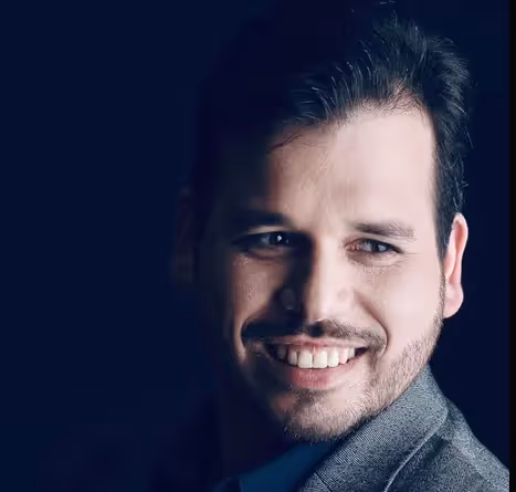 Luis Gomes