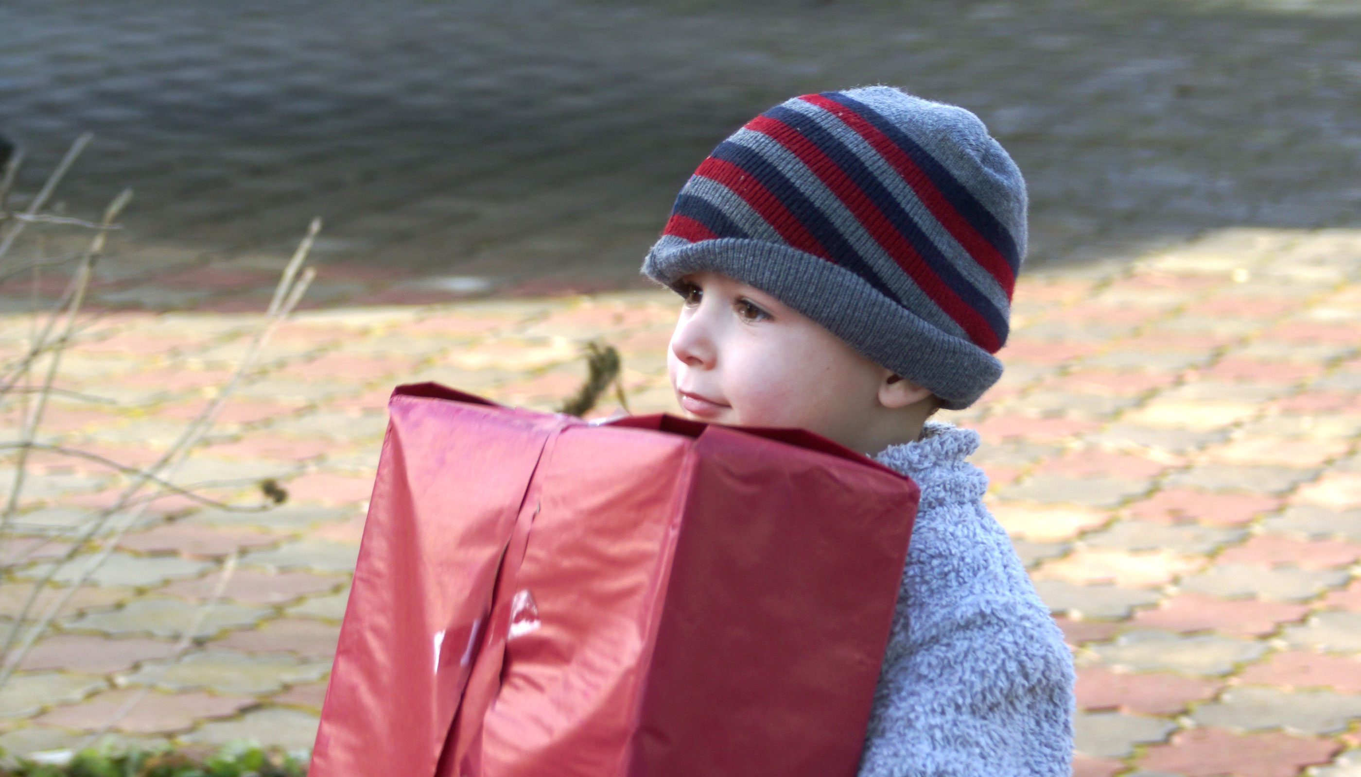 Holz für den Winter für benachteiligte Familien.