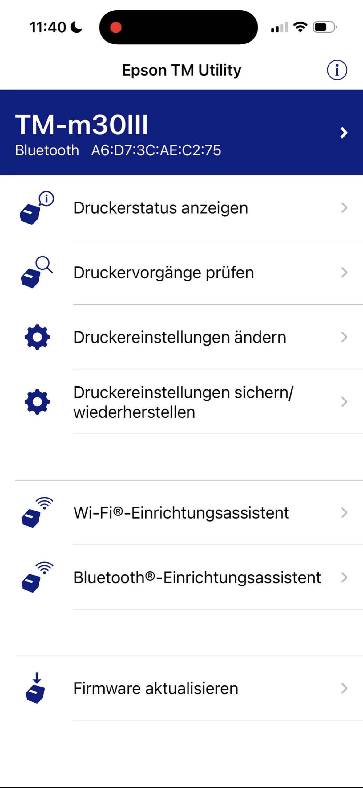 Bildschirm der Epson TM Utility App zeigt verbundenen Drucker TM-m30III mit Bluetooth-Adresse und Menüoptionen wie Druckerstatus anzeigen, Druckervorgänge prüfen, Druckereinstellungen ändern, Einstellungen sichern/wiederherstellen, Wi-Fi- und Bluetooth-Einrichtungsassistent und Firmware aktualisieren.