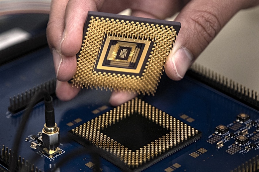 Del transistor al “memristor”, el microchip del futuro « Diario La Capital de Mar del Plata